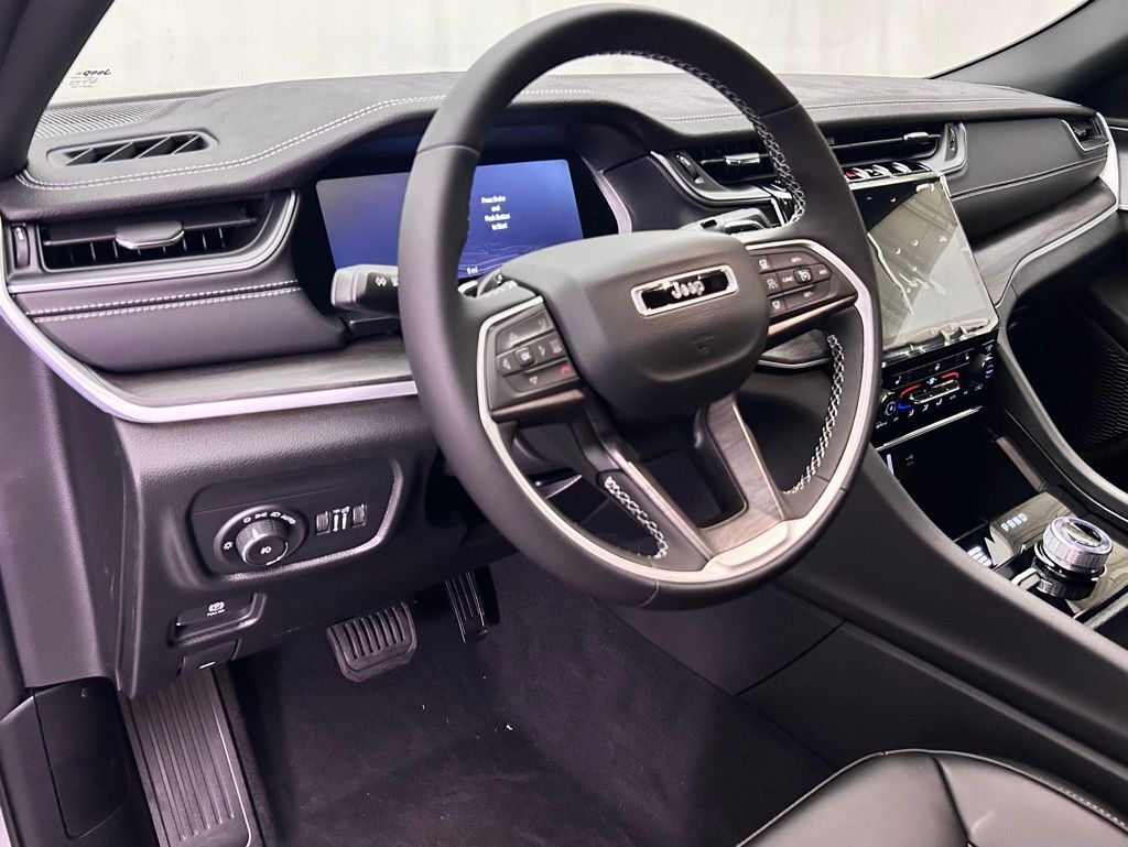 2025 Jeep Grand Cherokee Limited Portland OR