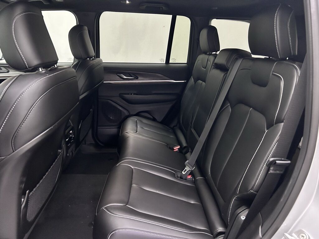 2025 Jeep Grand Cherokee Limited Portland OR