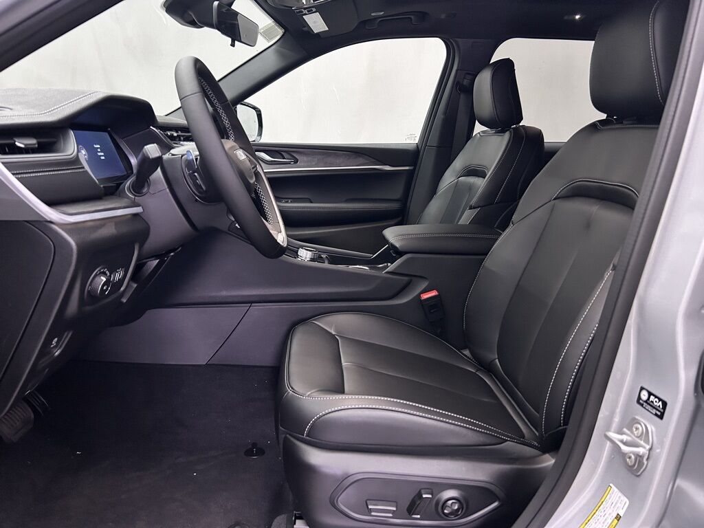 2025 Jeep Grand Cherokee Limited Portland OR