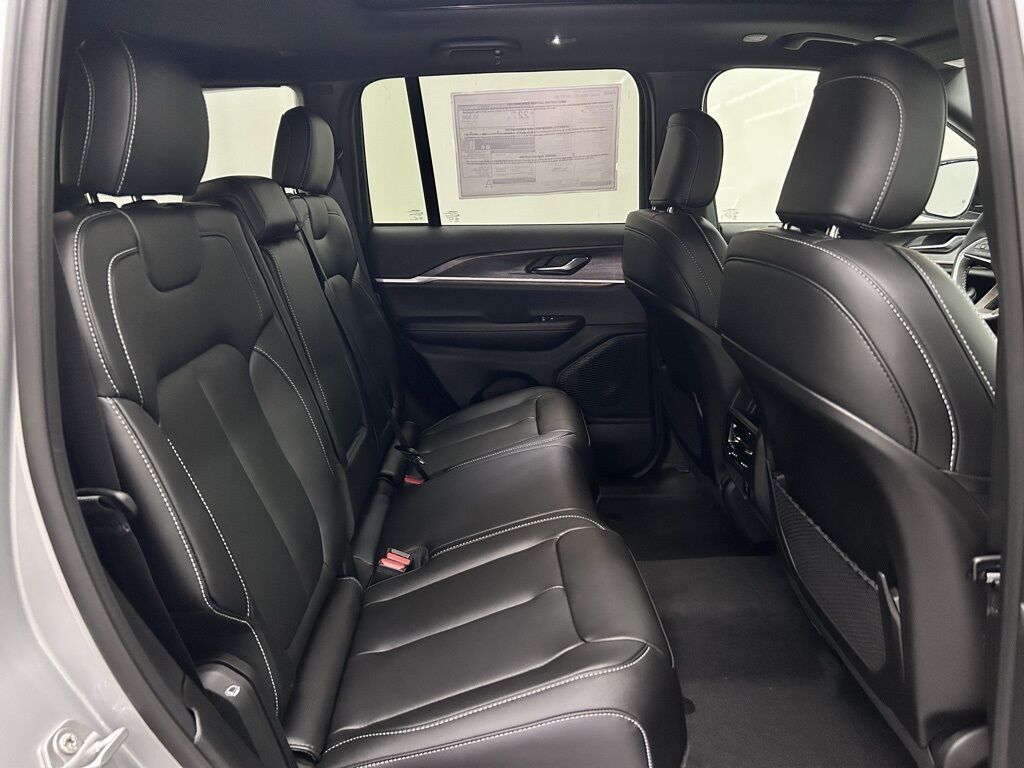 2025 Jeep Grand Cherokee Limited Portland OR