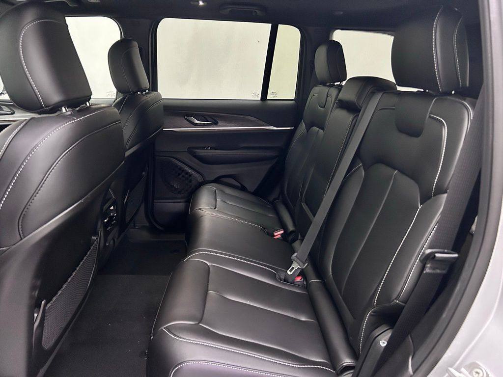 2025 Jeep Grand Cherokee Limited Portland OR