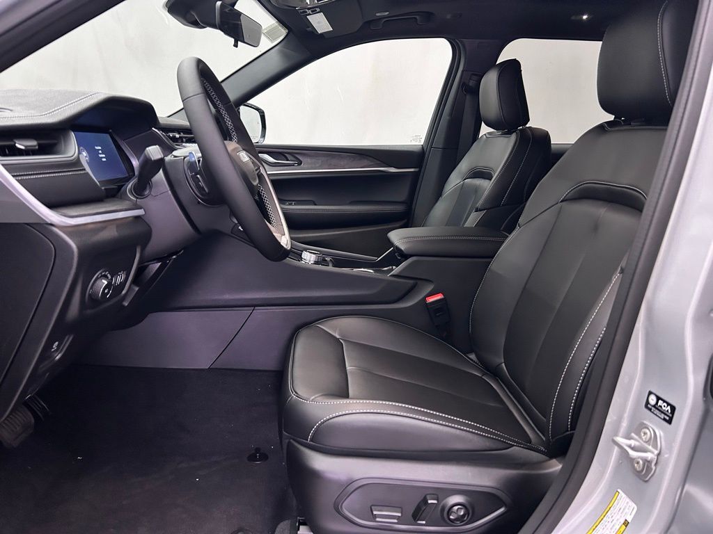 2025 Jeep Grand Cherokee Limited Portland OR