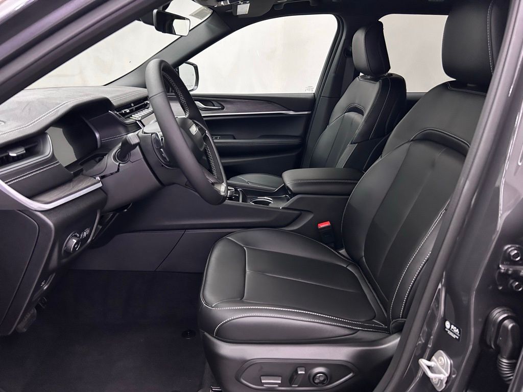 2025 Jeep Grand Cherokee Limited Portland OR