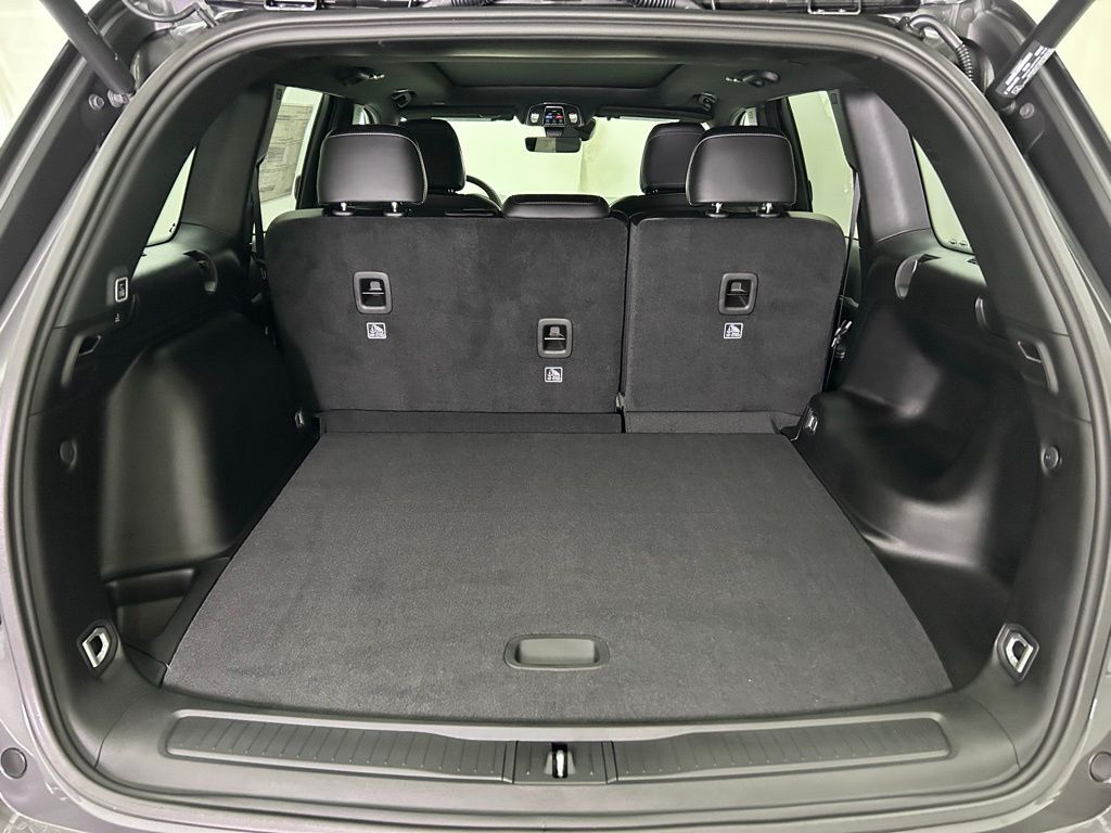 2025 Jeep Grand Cherokee Limited Portland OR