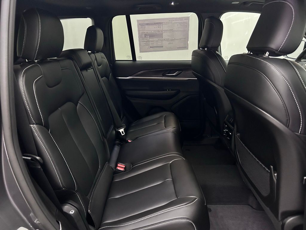 2025 Jeep Grand Cherokee Limited Portland OR