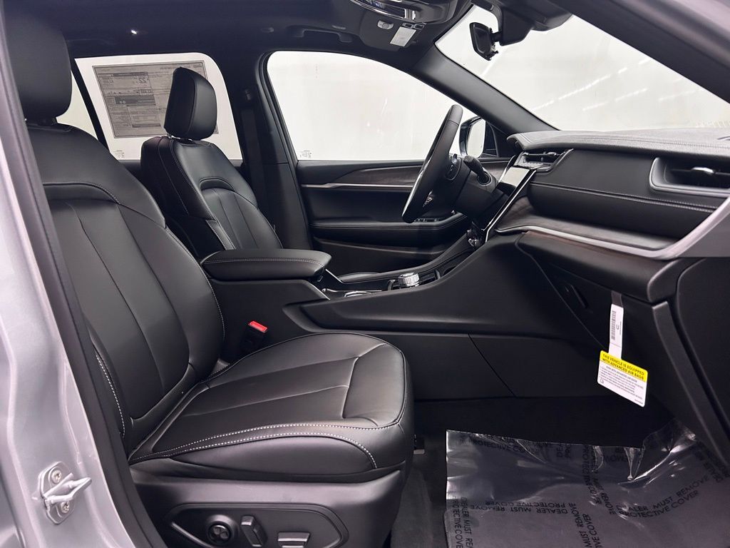 2025 Jeep Grand Cherokee Limited Portland OR