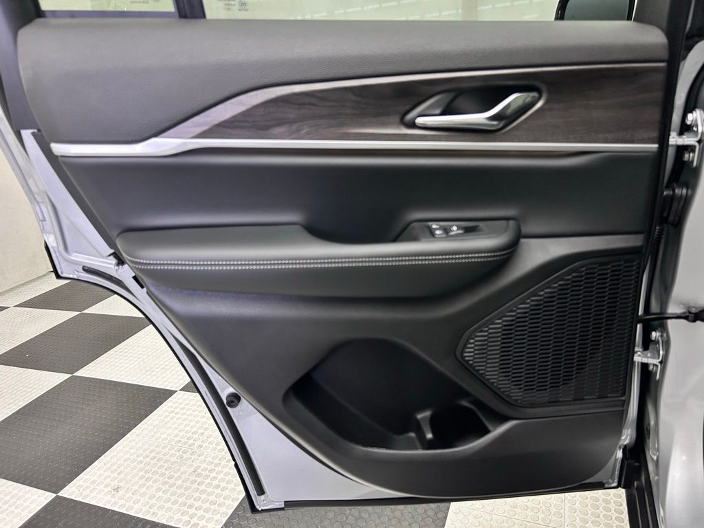 2025 Jeep Grand Cherokee Limited Portland OR