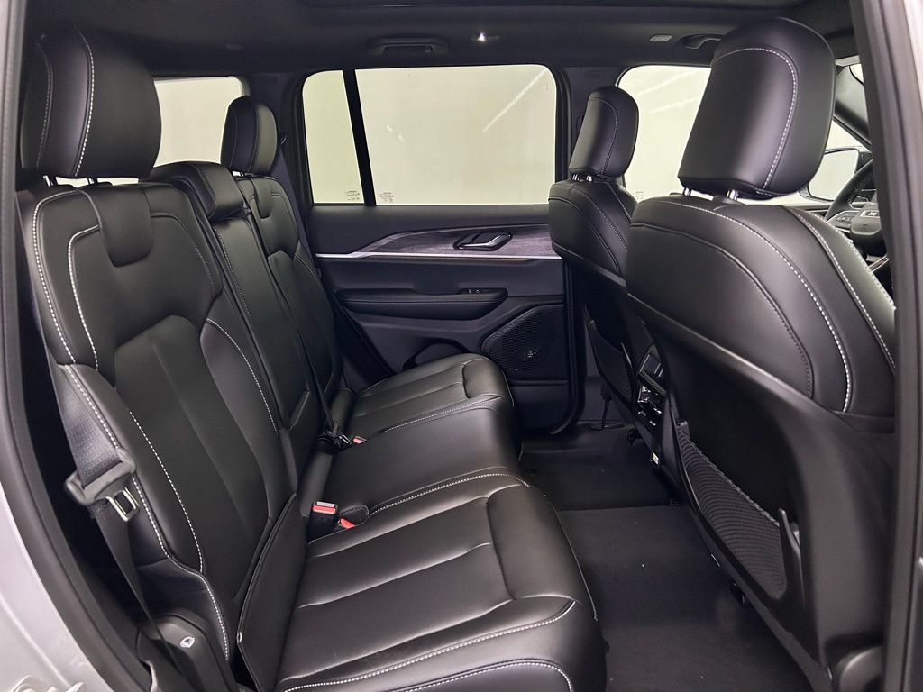 2025 Jeep Grand Cherokee Limited Portland OR