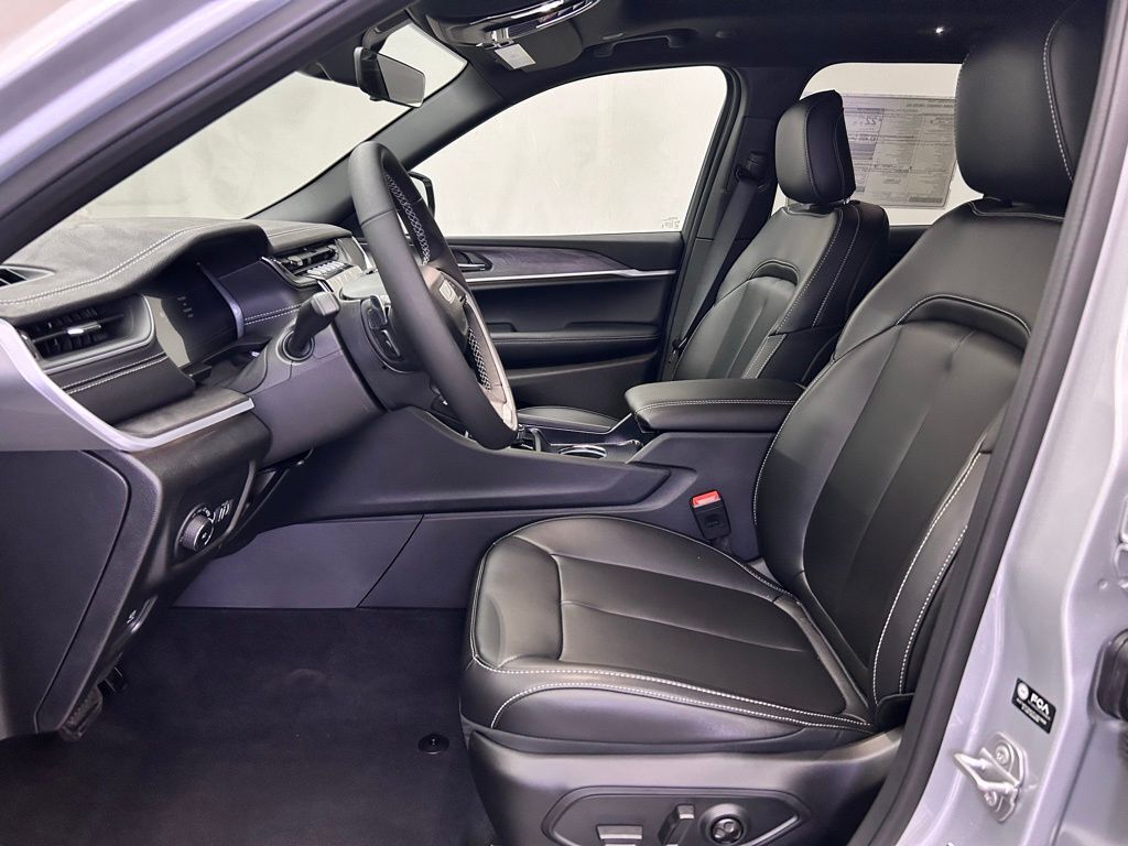 2025 Jeep Grand Cherokee Limited Portland OR