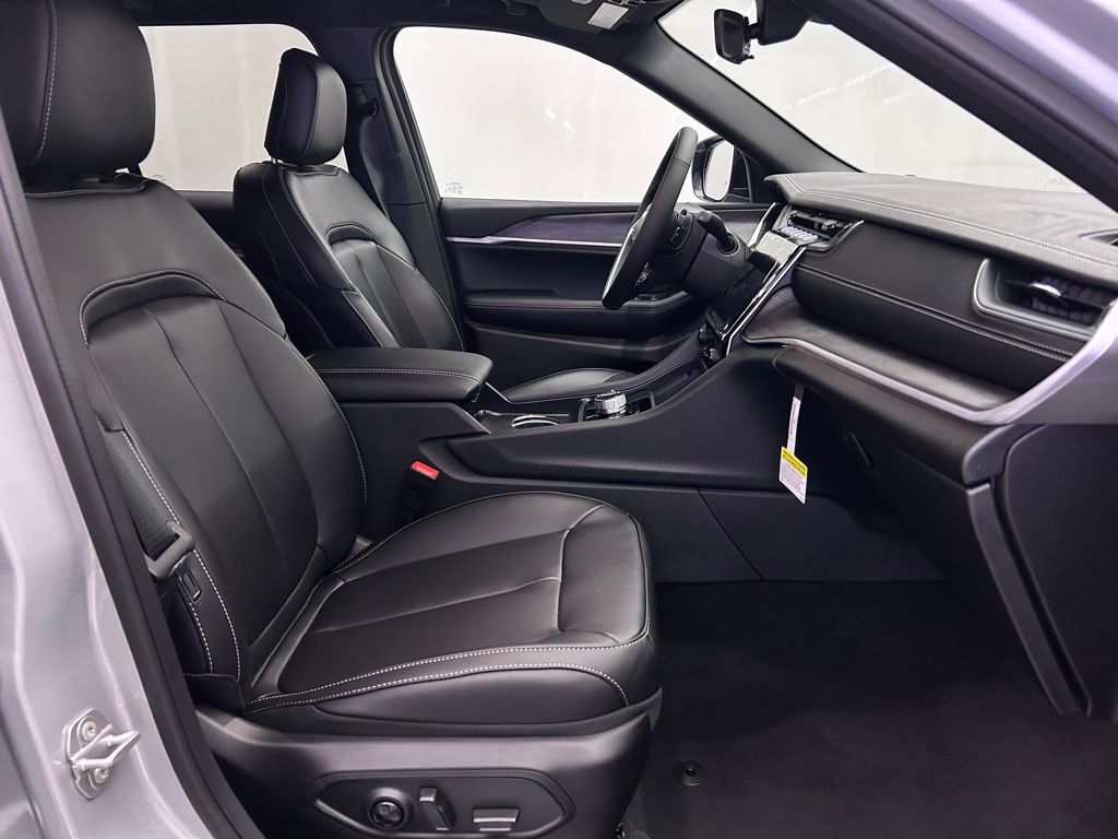 2025 Jeep Grand Cherokee Limited Portland OR