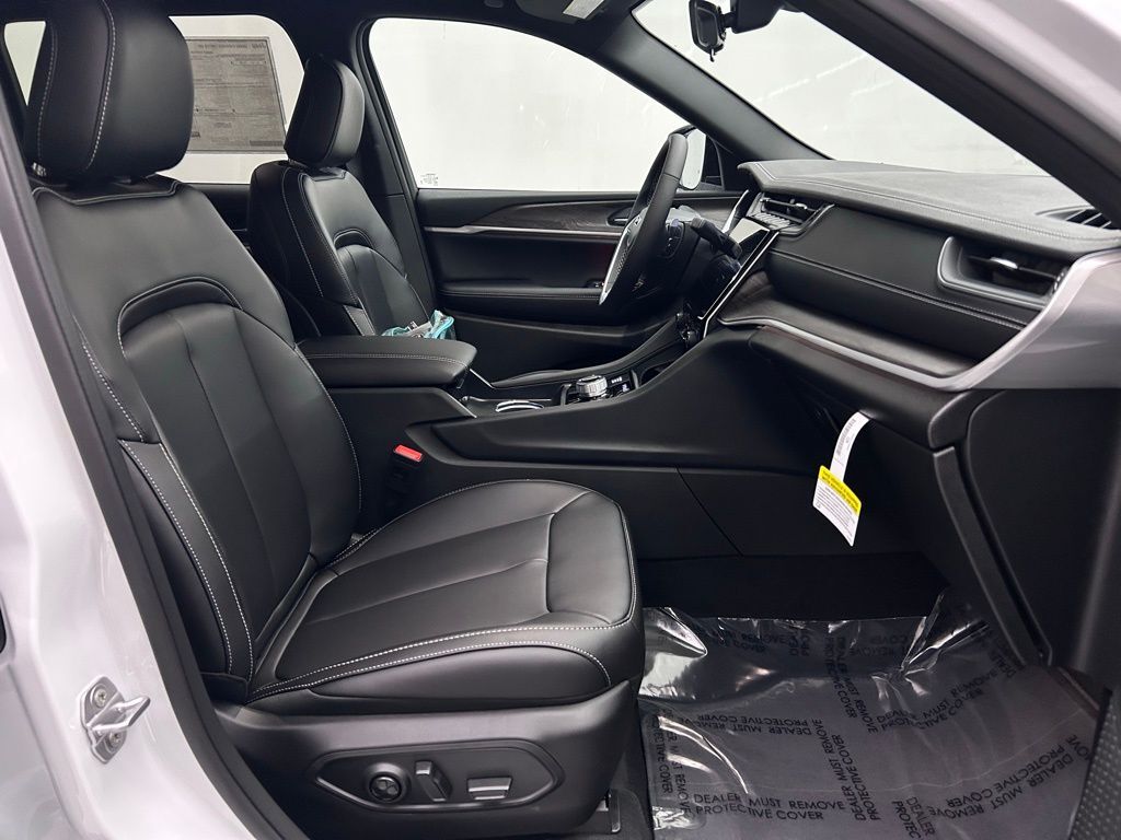 2025 Jeep Grand Cherokee Limited Portland OR