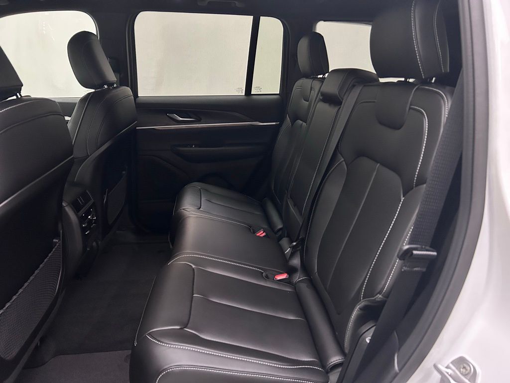 2025 Jeep Grand Cherokee Limited Portland OR