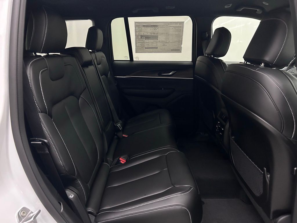 2025 Jeep Grand Cherokee Limited Portland OR