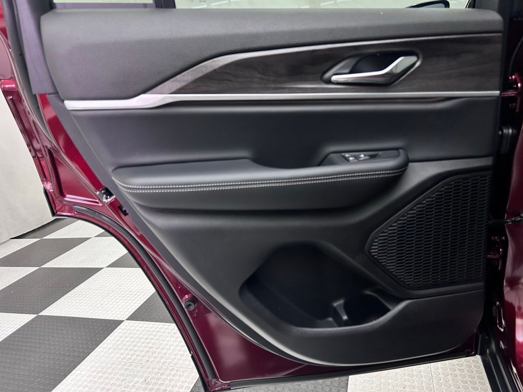 2025 Jeep Grand Cherokee Limited Portland OR