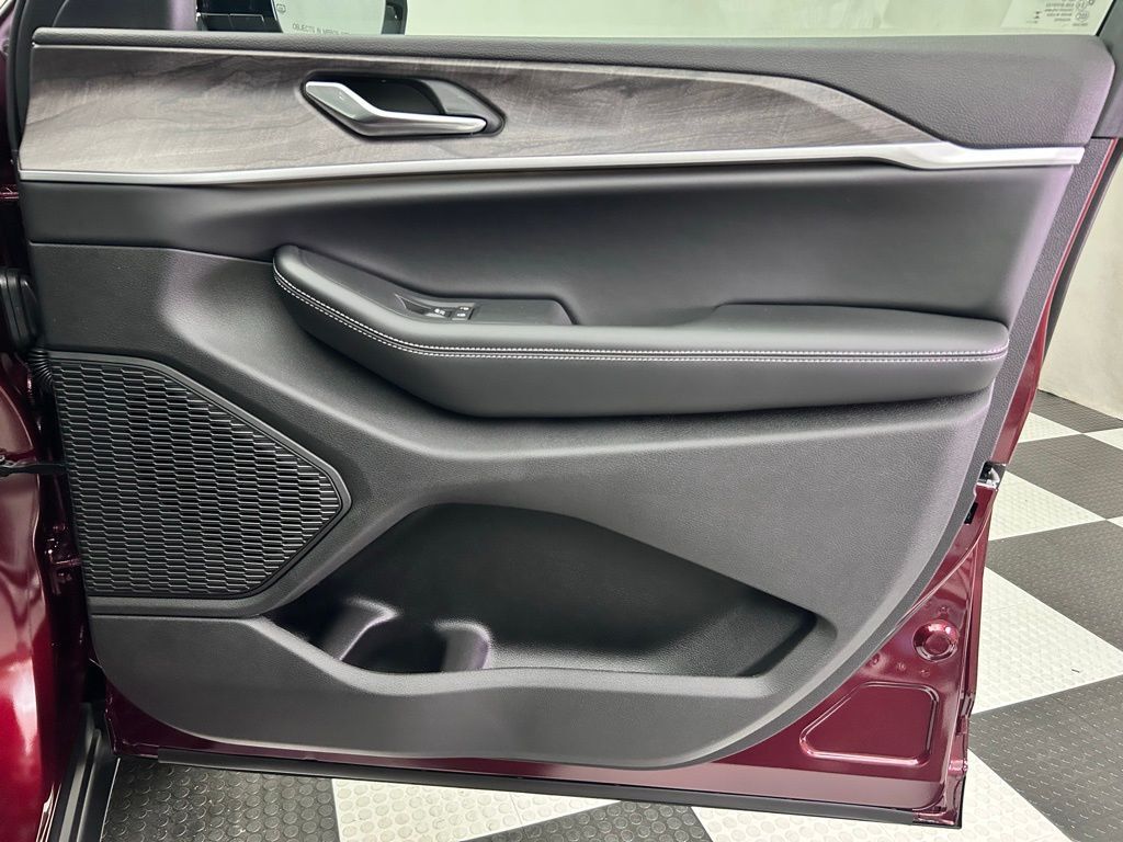 2025 Jeep Grand Cherokee Limited Portland OR