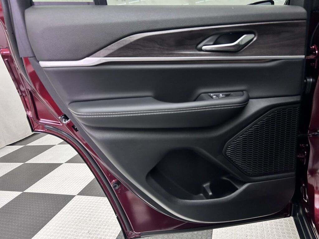 2025 Jeep Grand Cherokee Limited Portland OR