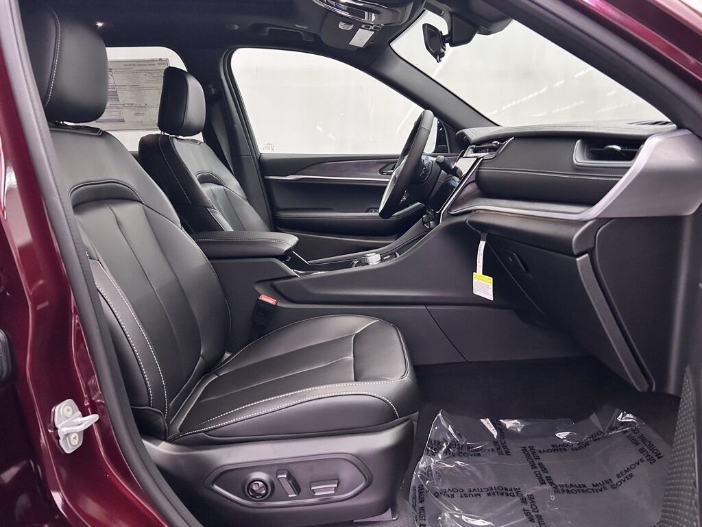 2025 Jeep Grand Cherokee Limited Portland OR