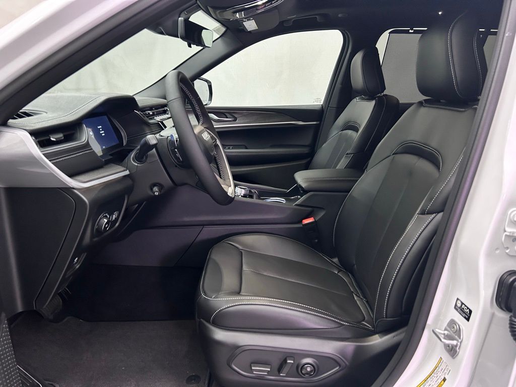 2025 Jeep Grand Cherokee Limited Portland OR