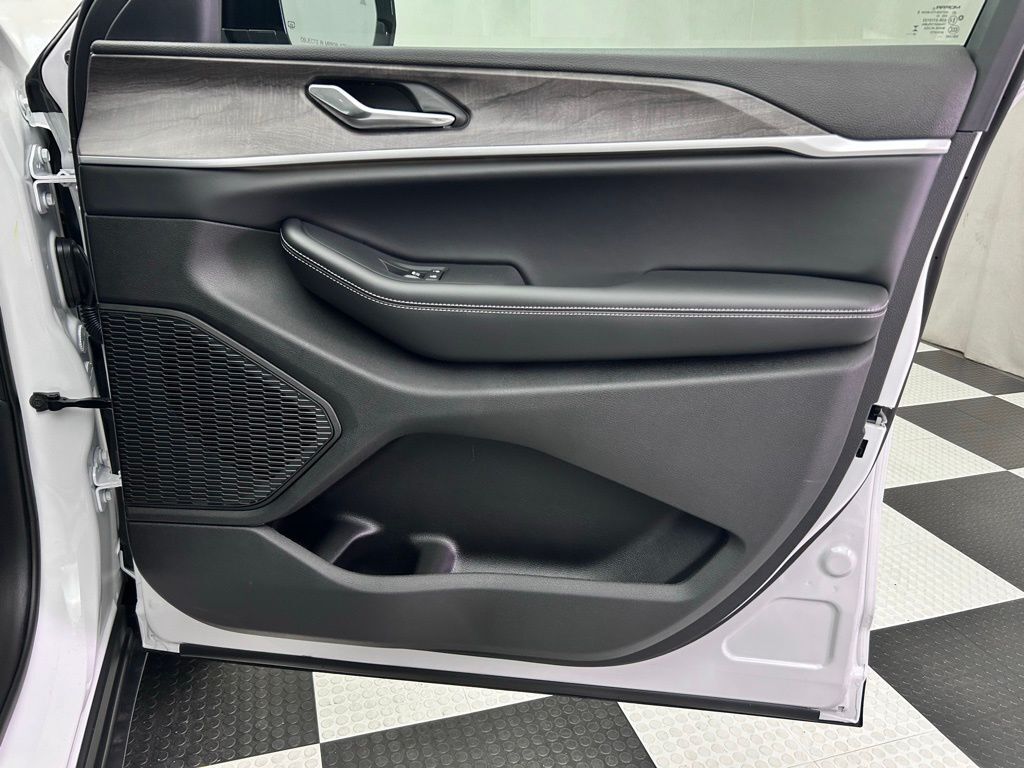 2025 Jeep Grand Cherokee Limited Portland OR