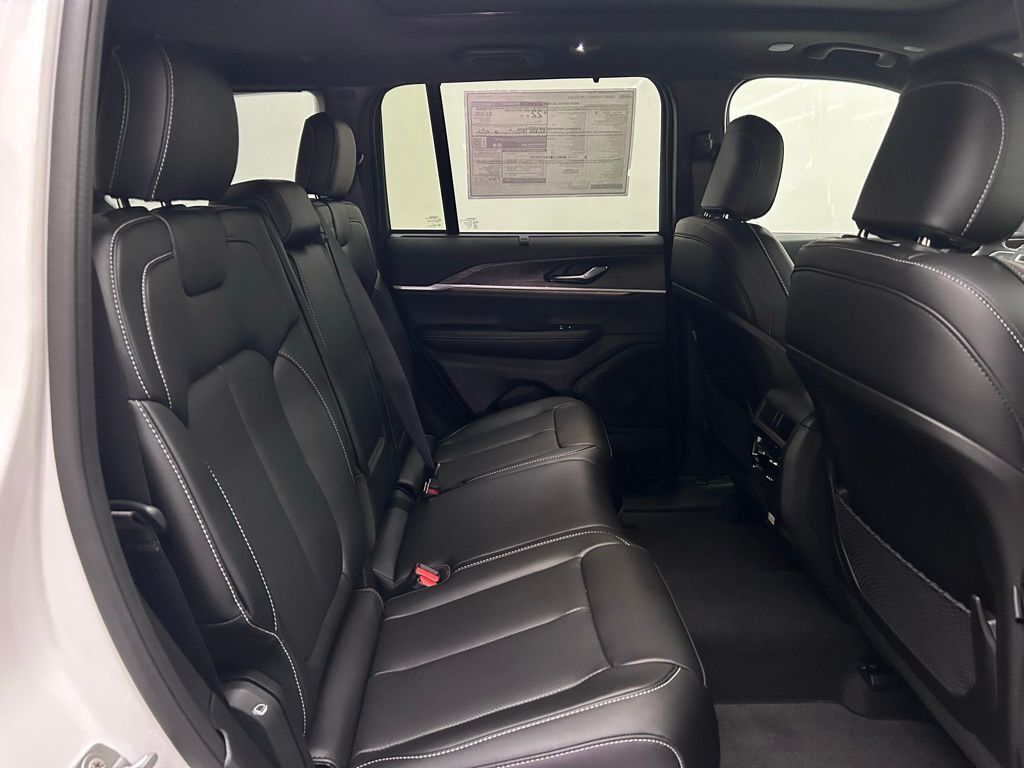 2025 Jeep Grand Cherokee Limited Portland OR