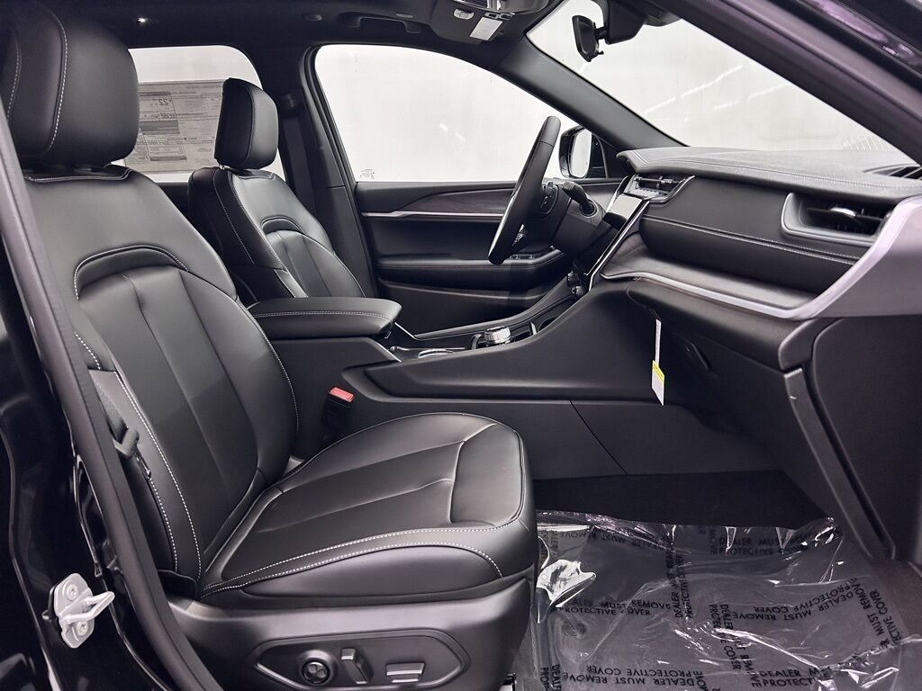2025 Jeep Grand Cherokee Limited Portland OR