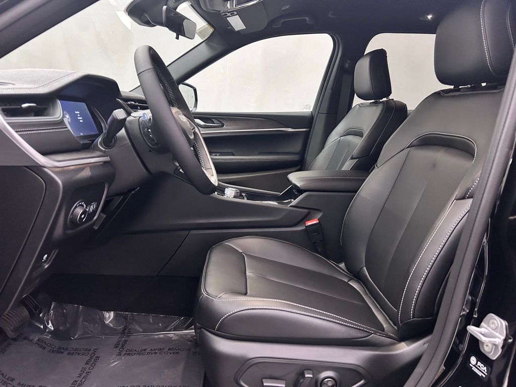 2025 Jeep Grand Cherokee Limited Portland OR