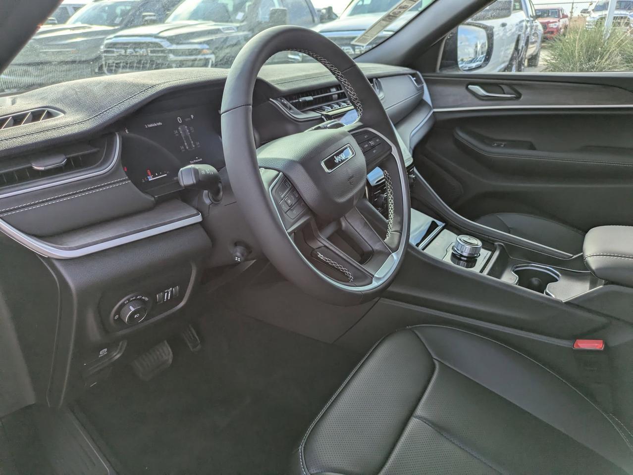 2025 Jeep Grand Cherokee Limited Castroville TX