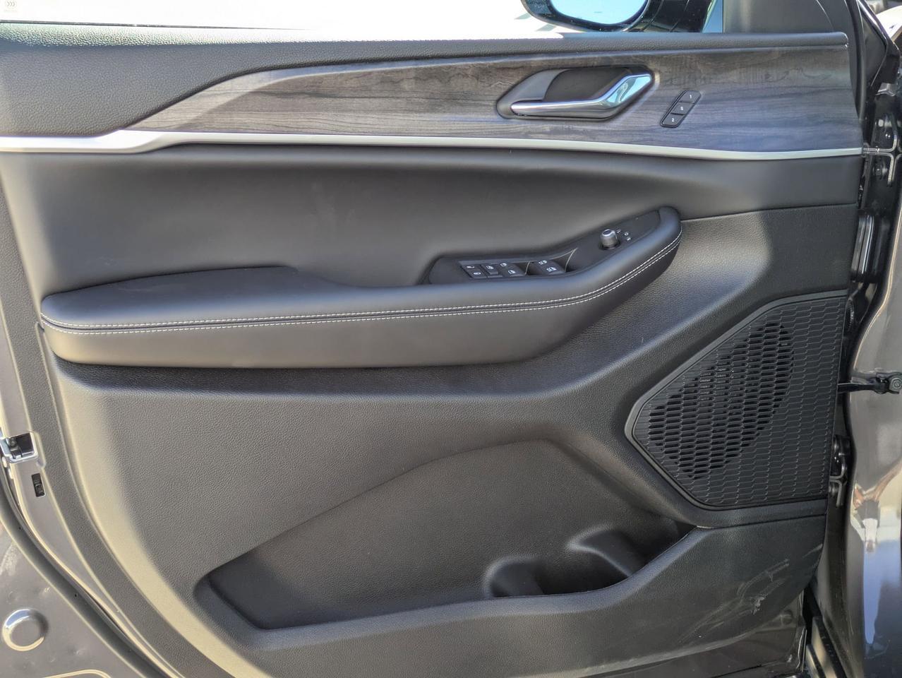 2025 Jeep Grand Cherokee Limited Castroville TX