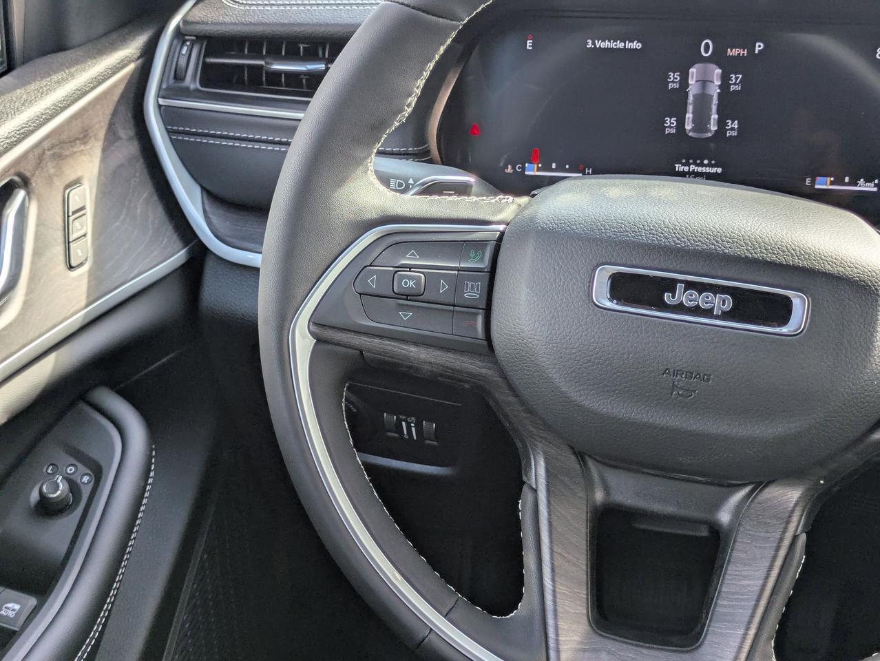 2025 Jeep Grand Cherokee Limited Castroville TX