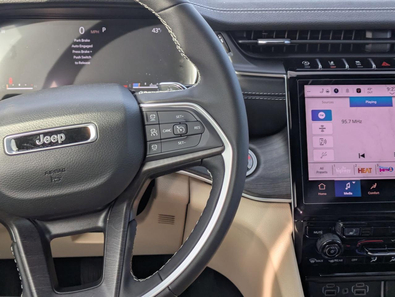 2025 Jeep Grand Cherokee Limited Castroville TX