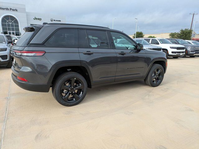 2025 Jeep Grand Cherokee Limited Castroville TX