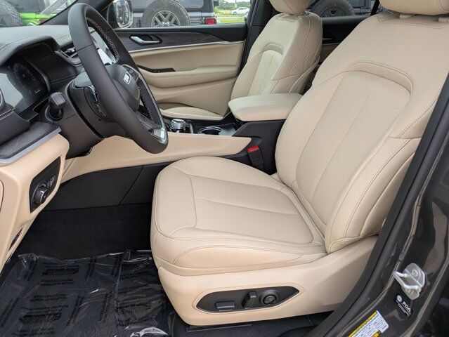 2025 Jeep Grand Cherokee Limited Castroville TX