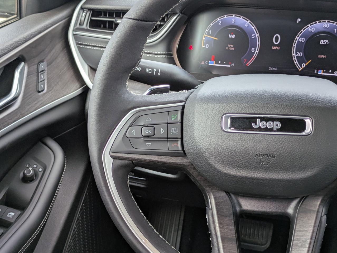 2025 Jeep Grand Cherokee Limited Castroville TX