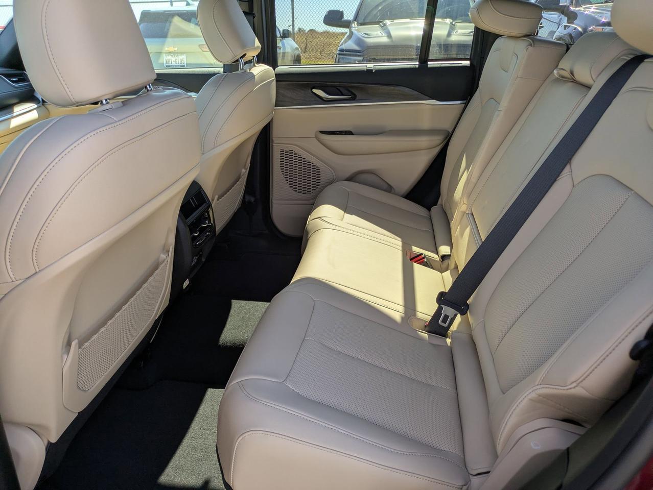 2025 Jeep Grand Cherokee Limited Castroville TX