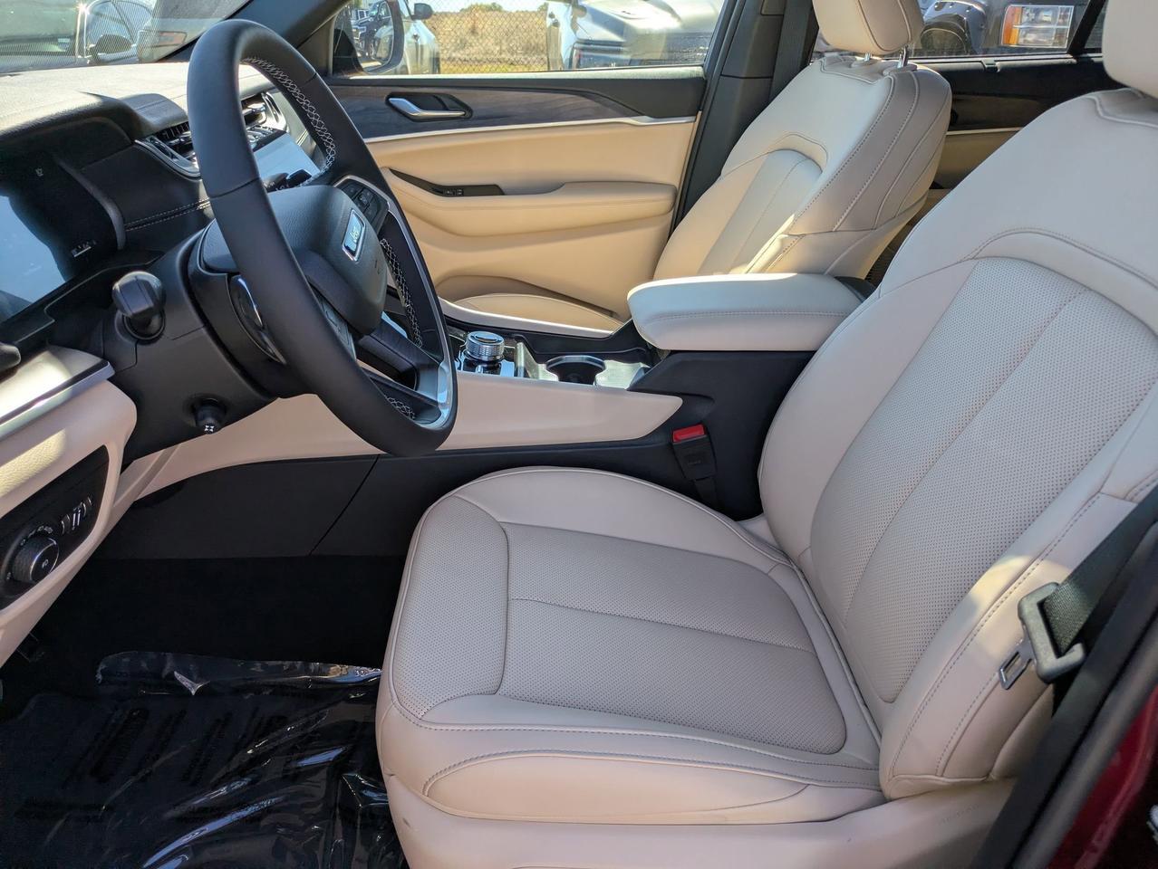 2025 Jeep Grand Cherokee Limited Castroville TX