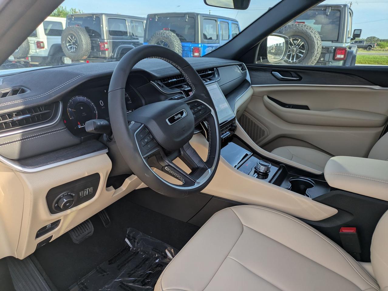 2025 Jeep Grand Cherokee Limited Castroville TX