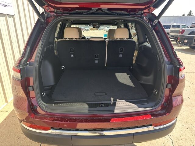 2025 Jeep Grand Cherokee Limited Watertown SD