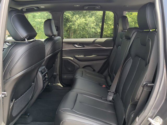 2025 Jeep Grand Cherokee Limited Winder GA