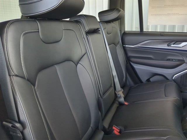 2025 Jeep Grand Cherokee Overland Santa Rosa CA