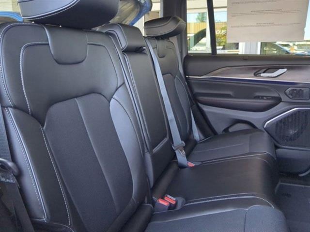 2025 Jeep Grand Cherokee Overland Santa Rosa CA