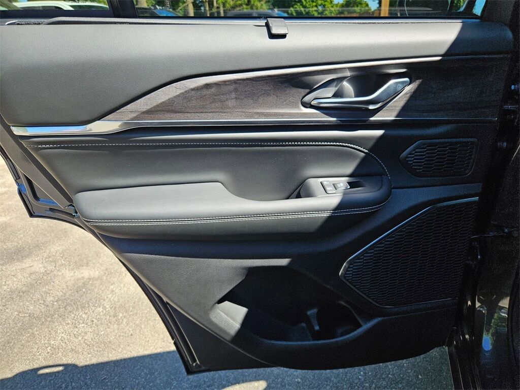 2025 Jeep Grand Cherokee Overland Gresham OR