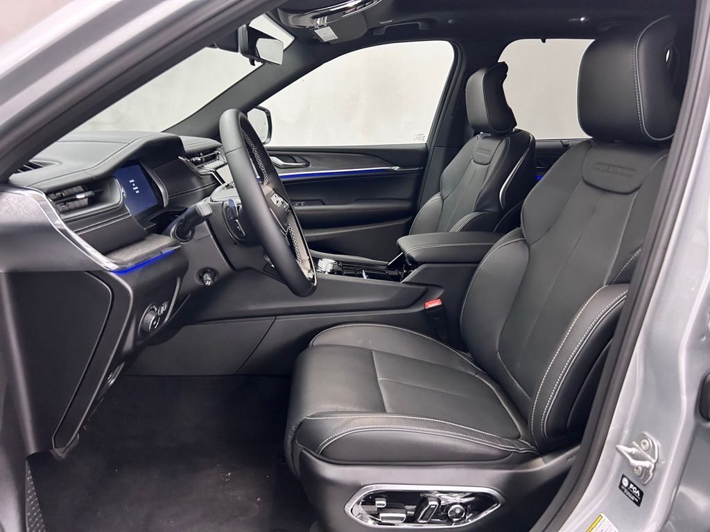 2025 Jeep Grand Cherokee Overland Portland OR