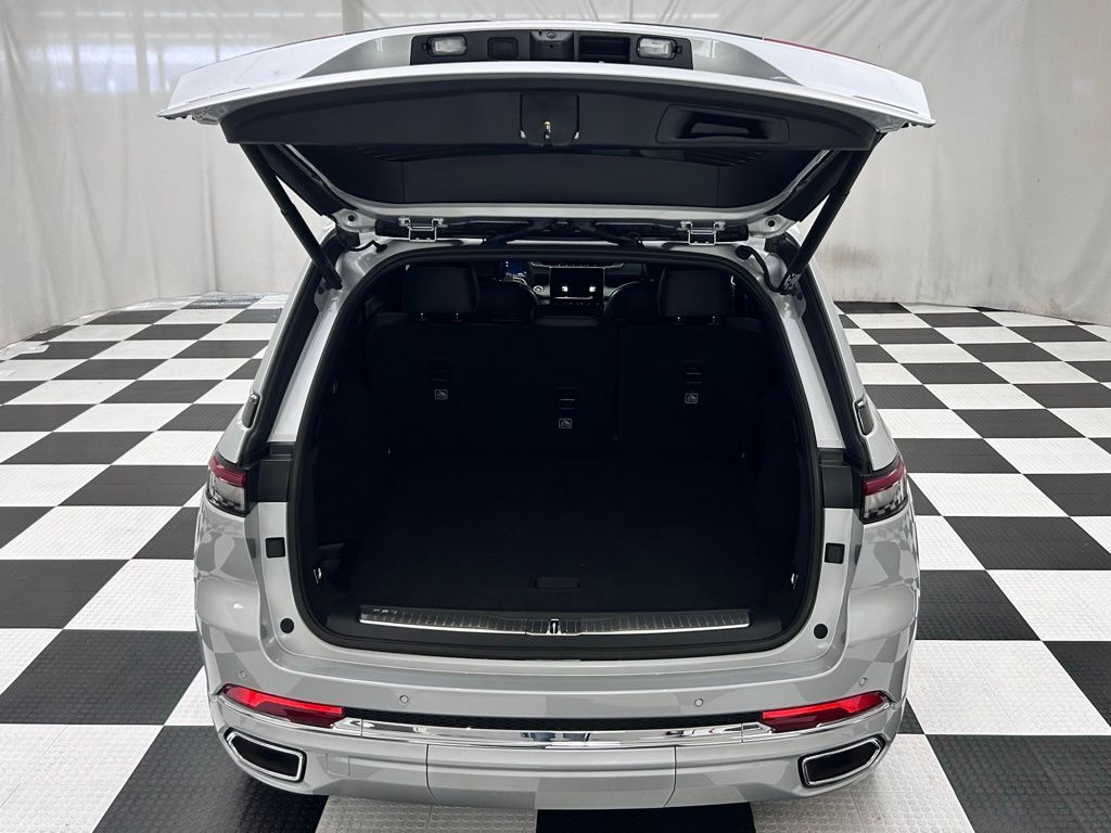 2025 Jeep Grand Cherokee Overland Portland OR