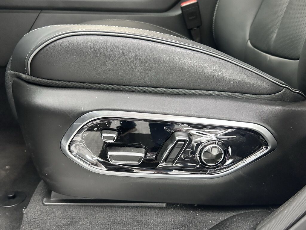 2025 Jeep Grand Cherokee Overland Portland OR