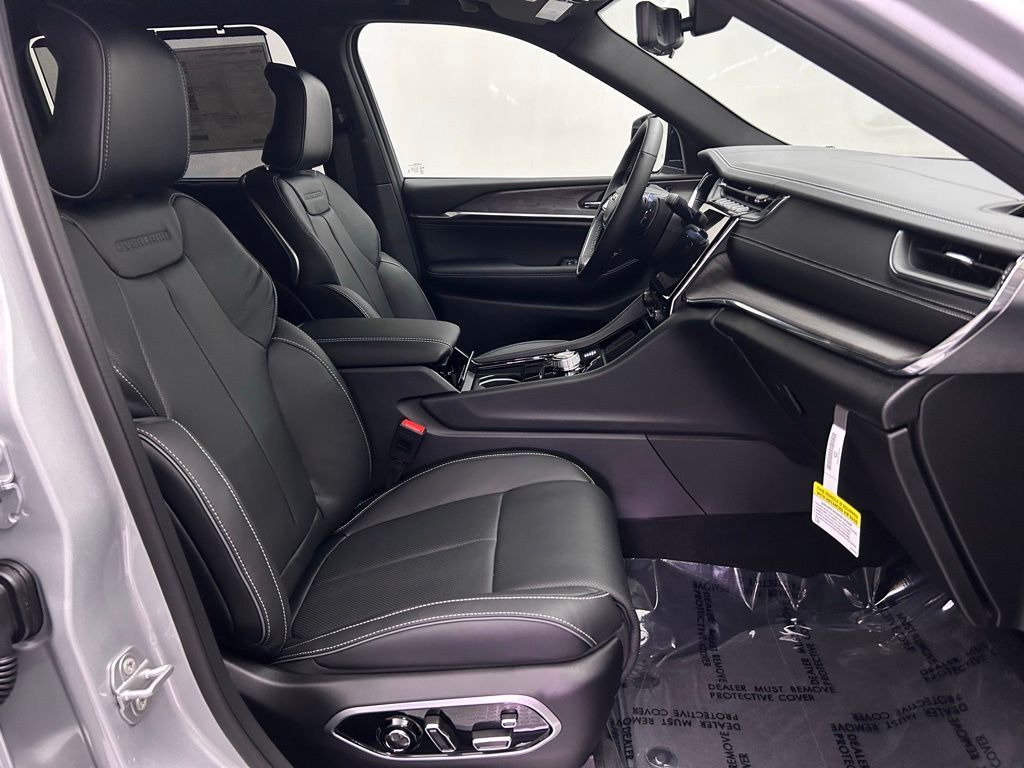 2025 Jeep Grand Cherokee Overland Portland OR