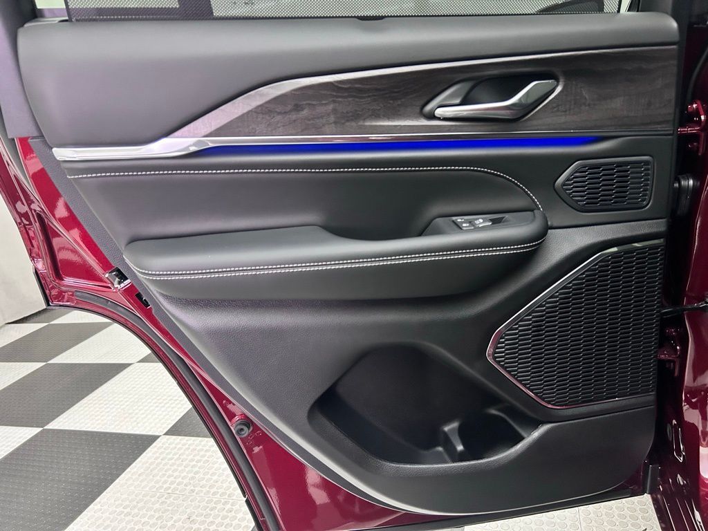 2025 Jeep Grand Cherokee Overland Portland OR