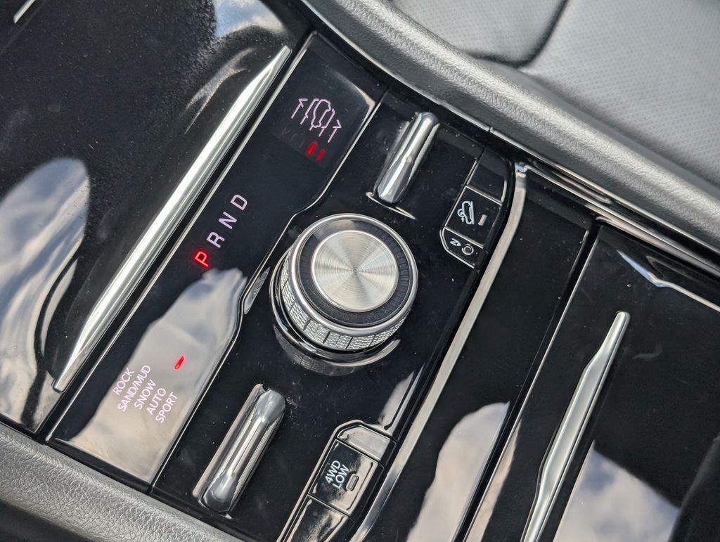 2025 Jeep Grand Cherokee Overland Hunt Valley MD