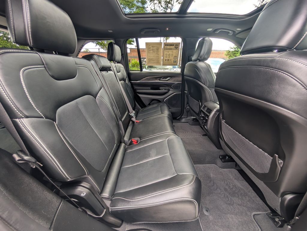 2025 Jeep Grand Cherokee Overland Hunt Valley MD