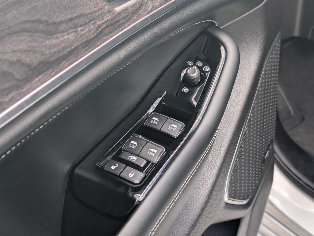 2025 Jeep Grand Cherokee Overland Hunt Valley MD