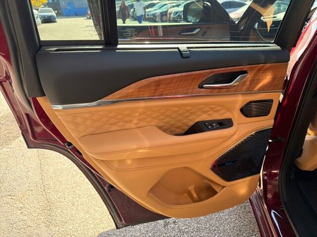 2025 Jeep Grand Cherokee Summit Cleveland OH